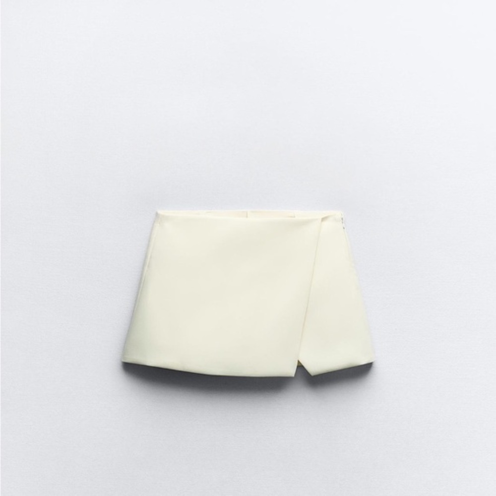 ASYMMETRIC SKORT
